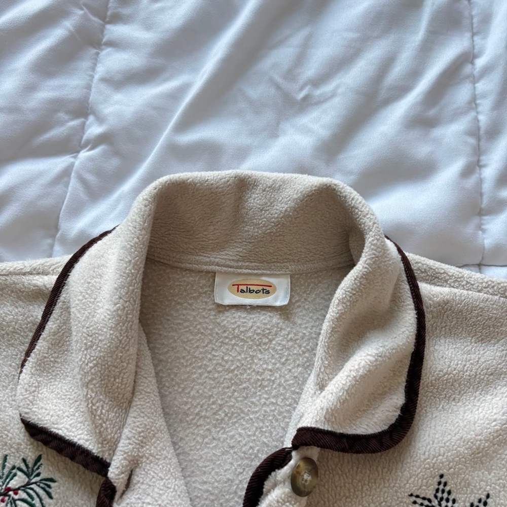 Vintage Talbots Fleece Cardigan Jacket Cream Embroidered Snowflake Holly XL - Picture 3 of 7